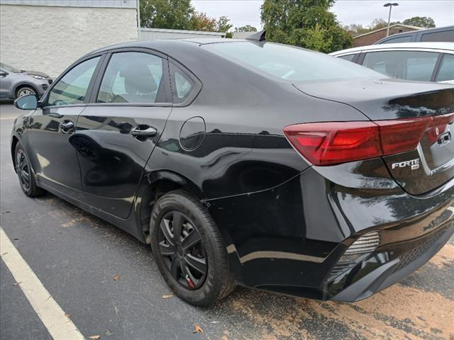 2023 kia forte lx