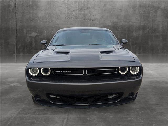 2023 dodge challenger sxt