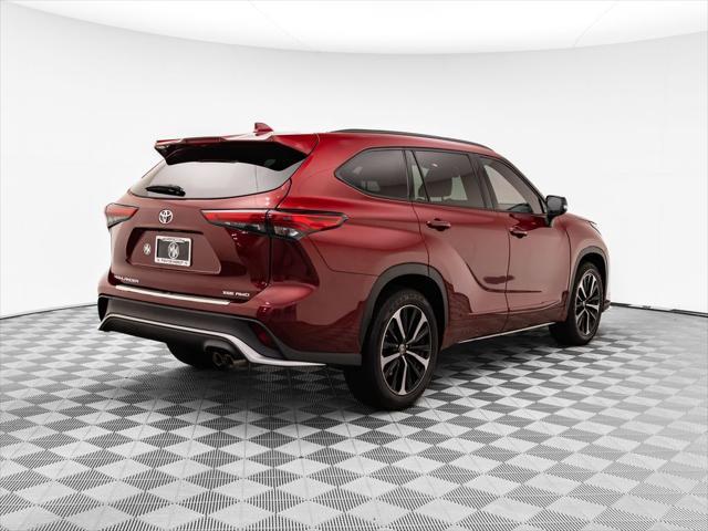 2021 toyota highlander xse