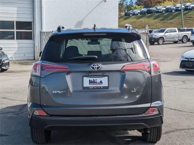 2017 toyota rav4 le