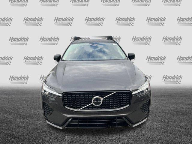 2024 volvo xc60 b5 plus dark theme