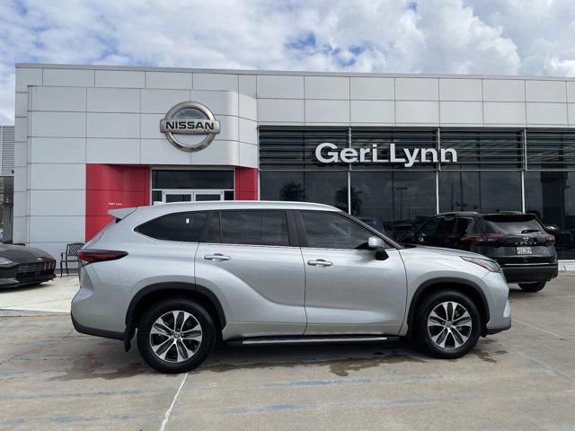 2024 toyota highlander xle