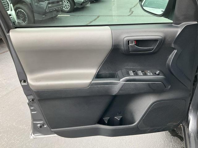 2020 toyota tacoma sr