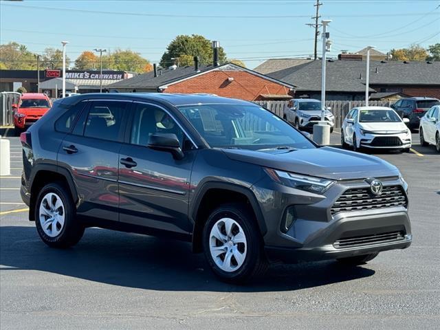 2023 toyota rav4 le