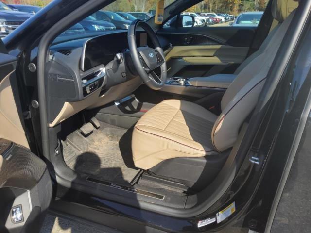 2024 cadillac lyriq sport w/1sk