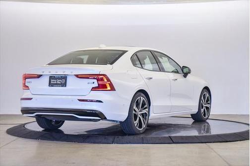 2024 volvo s60