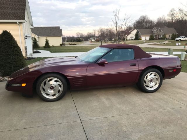 1993 chevy corvette convertible 40th anniversary edition mint(only 4000 miles)