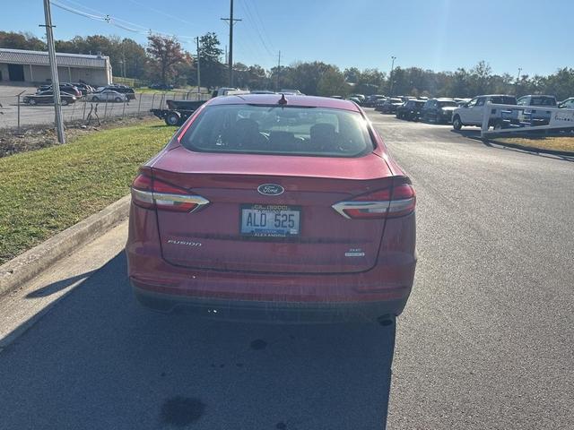 2020 ford fusion se