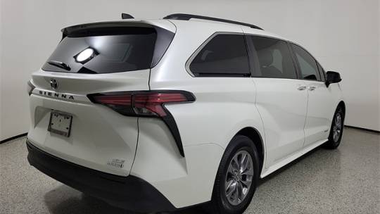2021 toyota sienna