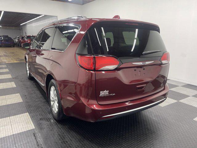 2018 chrysler pacifica touring-l