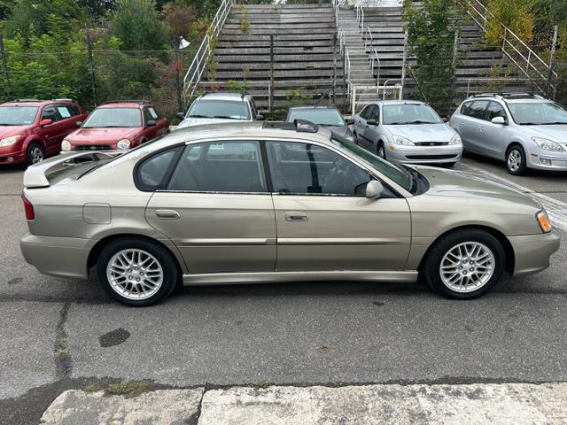 2001 subaru legacy base