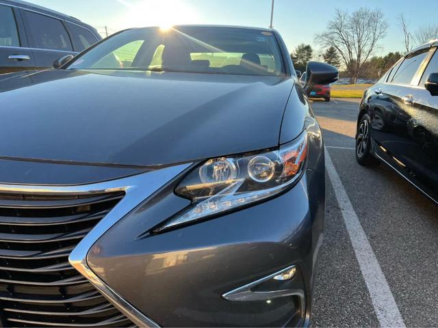 2017 lexus es 350 base