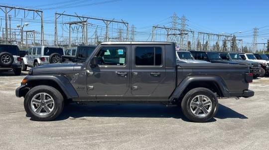 2024 Jeep Gladiator