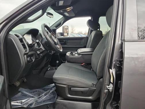 2021 ram 3500 tradesman crew cab 4x4 8' box in white marsh, maryland