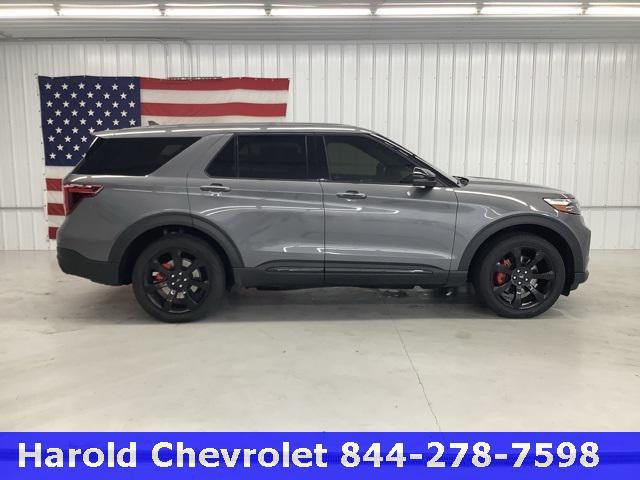 2022 ford explorer st