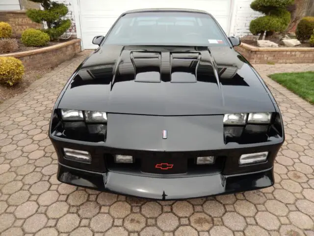 1990 chevrolet camaro iroc-z coupe 2-door 5.7l