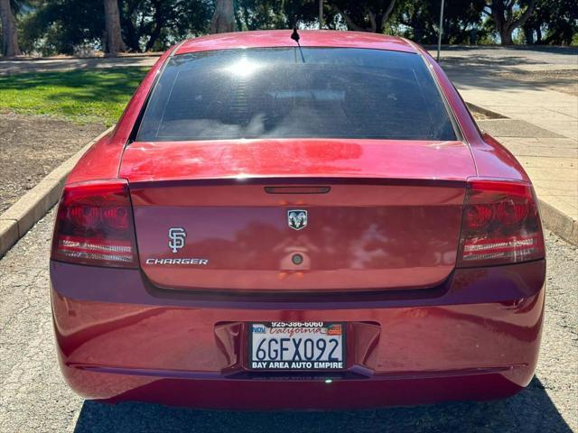2008 dodge charger se