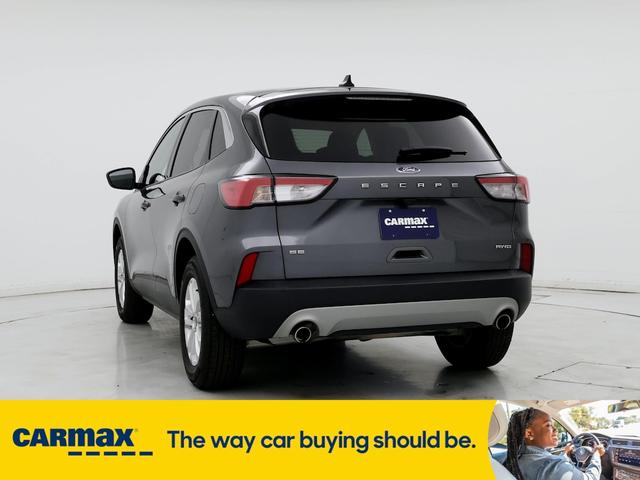 2021 ford escape se