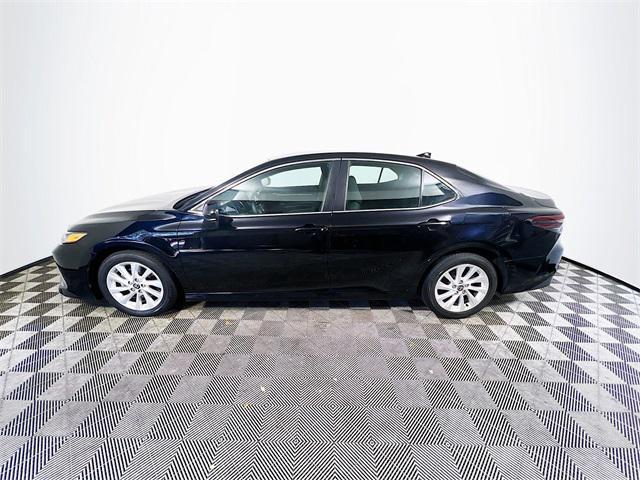 2021 toyota camry le