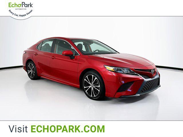 2020 toyota camry se