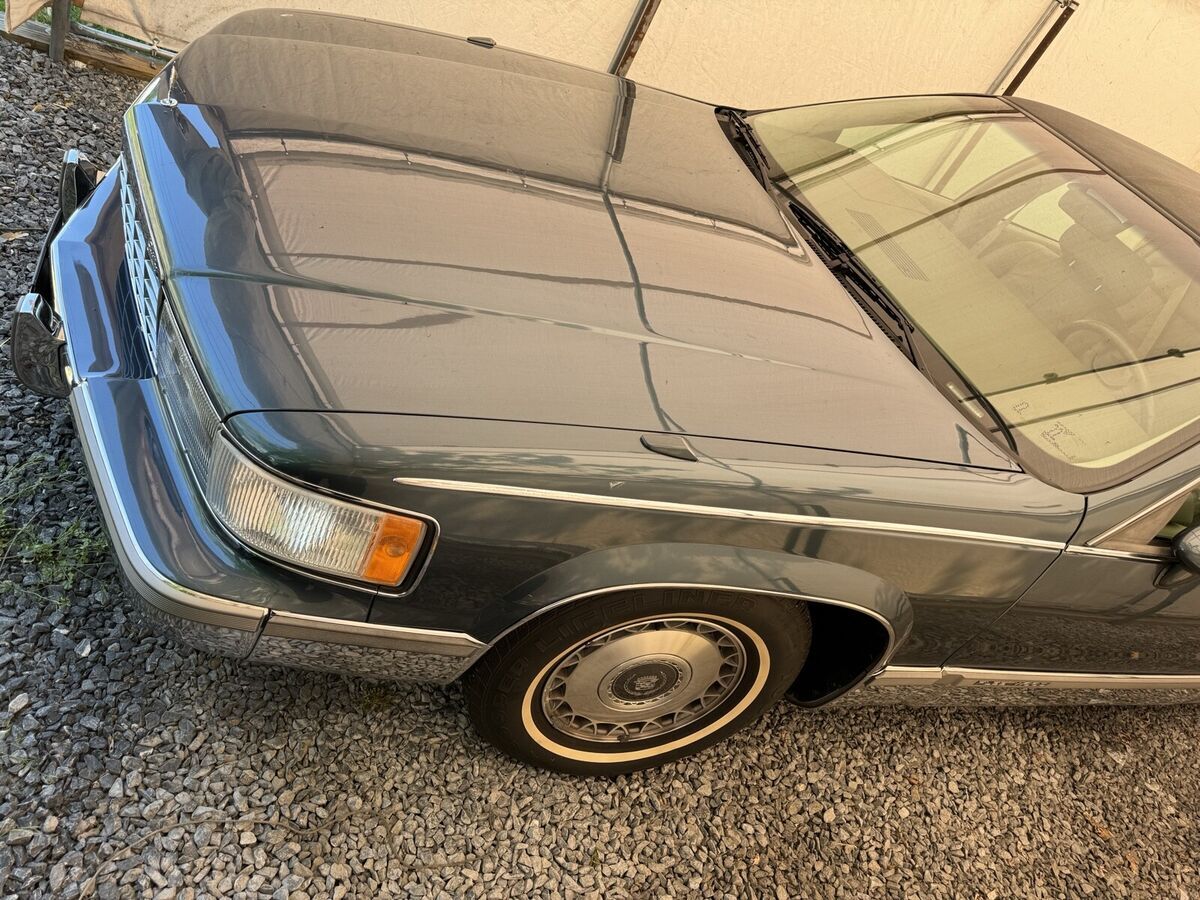 1994 cadillac fleetwood sedan green base