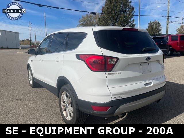 2019 ford escape se