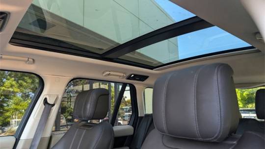 2021 land rover range rover p525 hse westminster edition