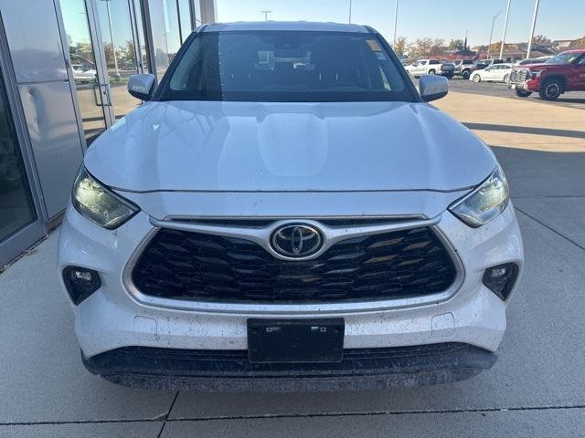 2023 toyota highlander le