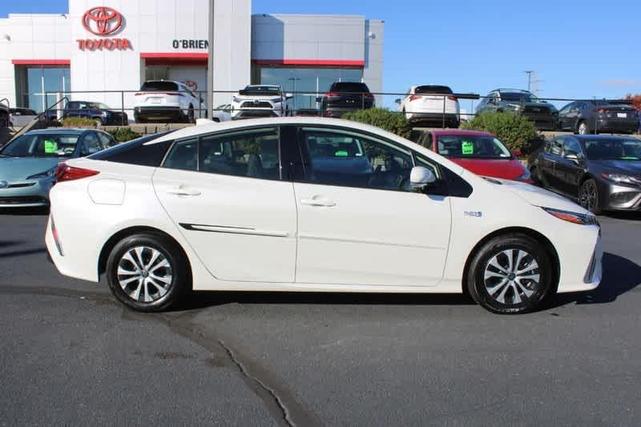 2020 toyota prius prime le