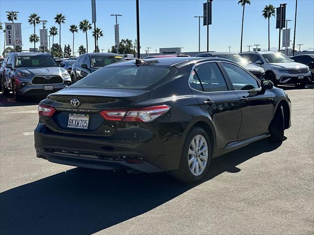 2019 toyota camry le