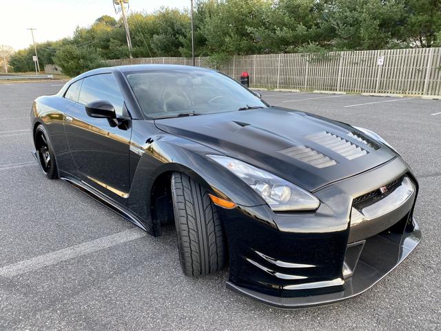 2009 nissan gt-r premium