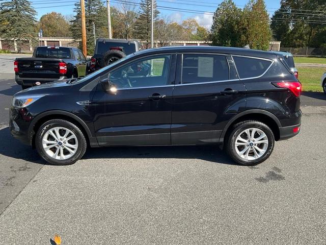 2019 ford escape se
