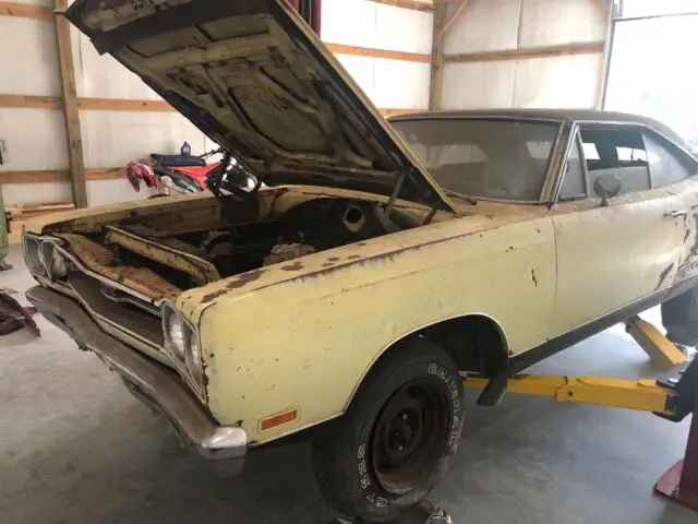 1969 plymouth gtx coupe yellow rwd manual premium