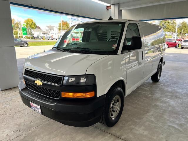 2022 chevrolet express 2500 work van