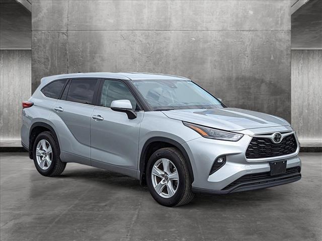 2023 toyota highlander le