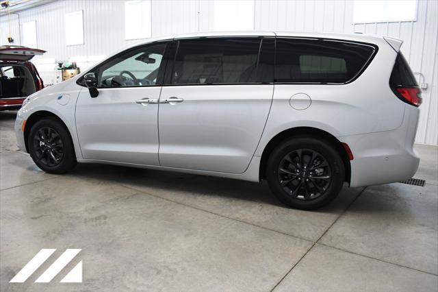 2024 chrysler pacifica hybrid s appearance pkg