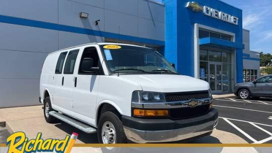 2022 chevrolet express 2500