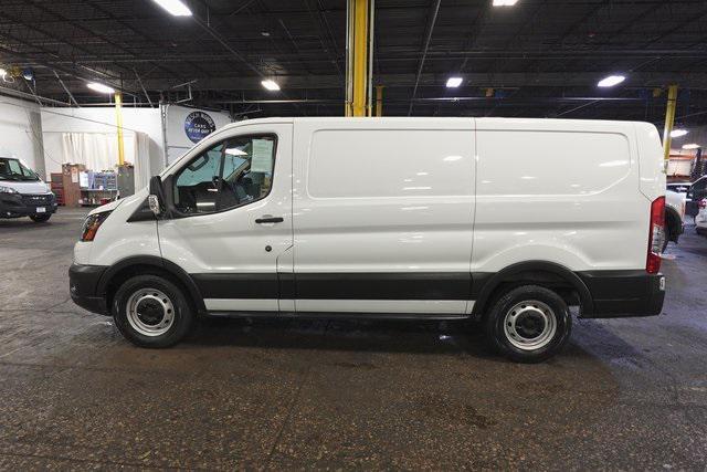2020 ford transit-150 base