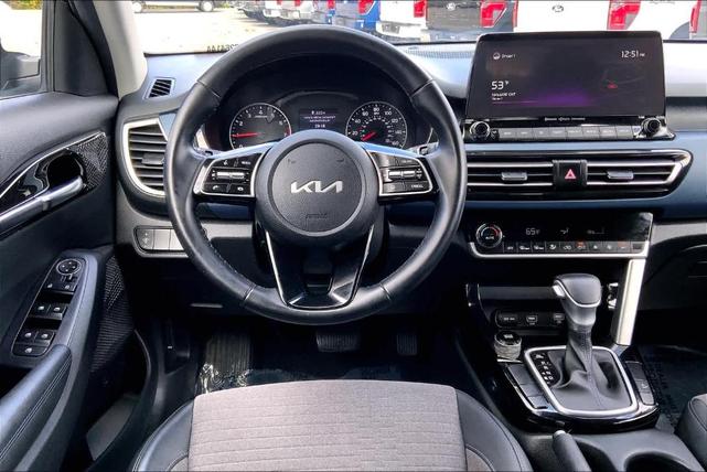 2022 kia seltos s