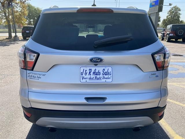 2018 ford escape se