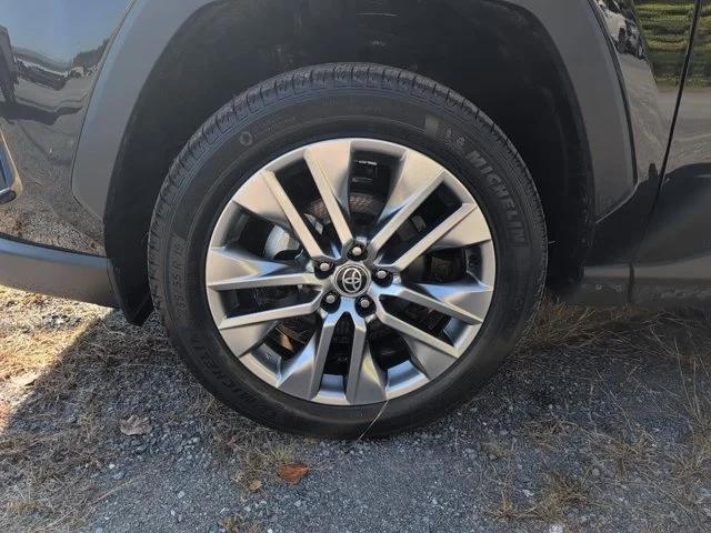 2023 toyota rav4 xle