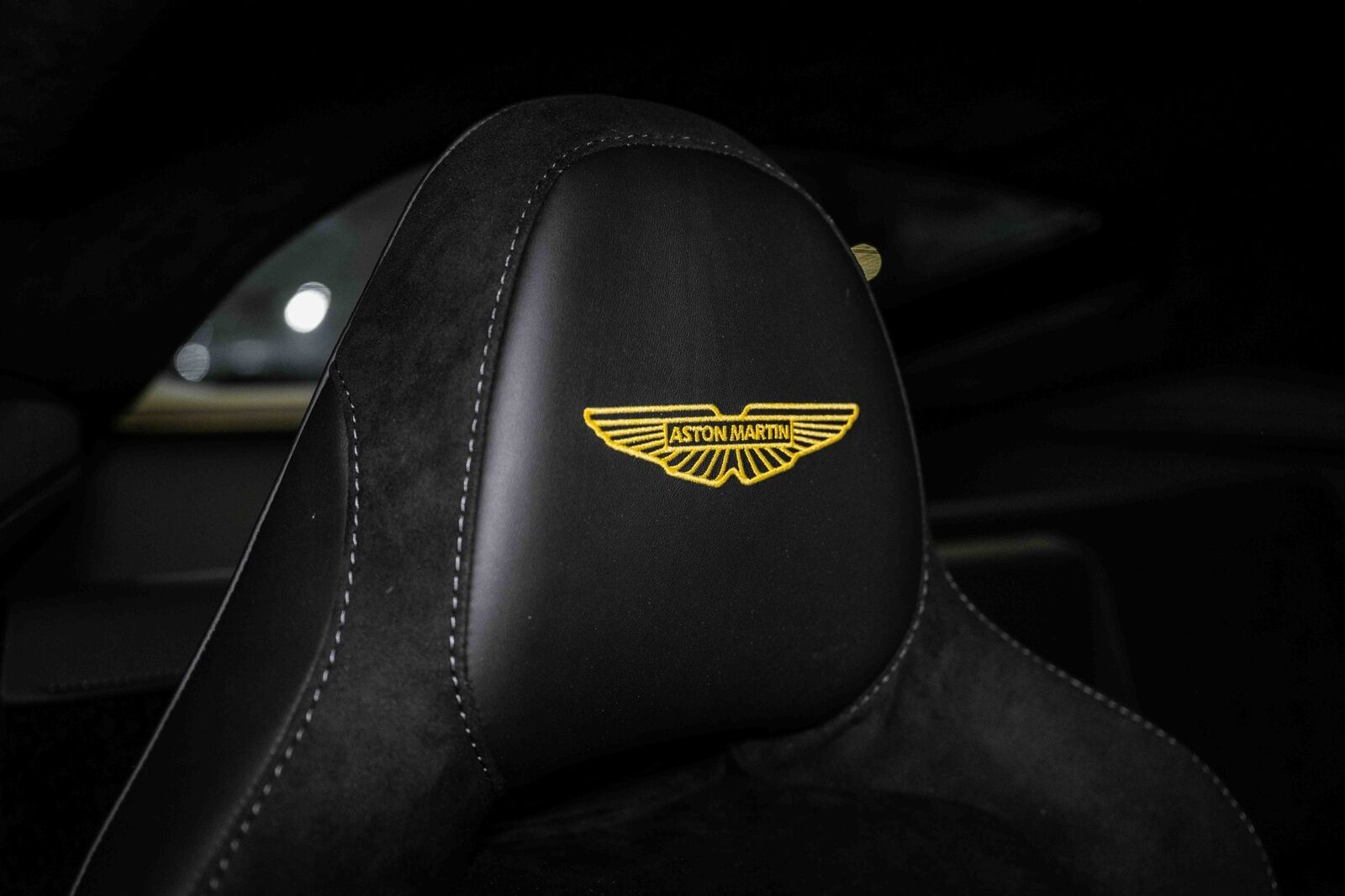 2025 aston martin vantage
