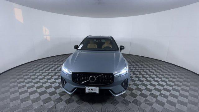2023 volvo xc60 recharge plug-in hybrid t8 ultimate dark theme