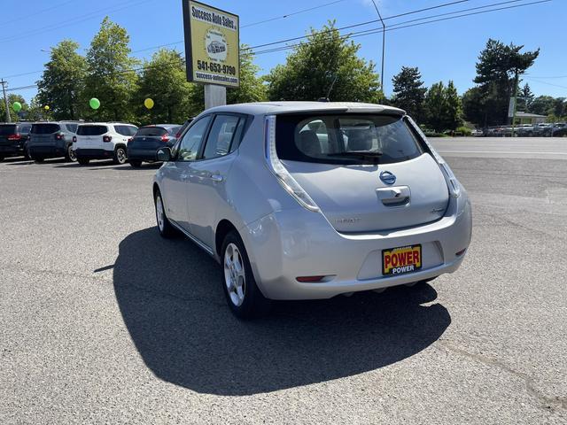 2011 nissan leaf sl