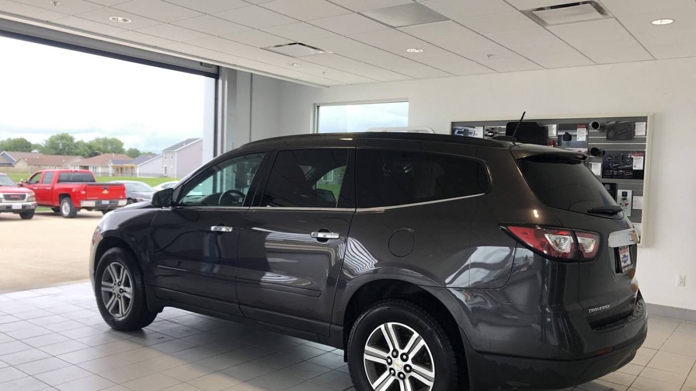 2017 chevrolet traverse lt