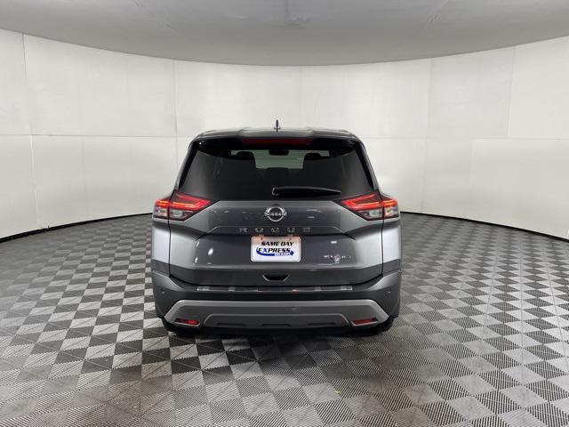 2022 nissan rogue sv