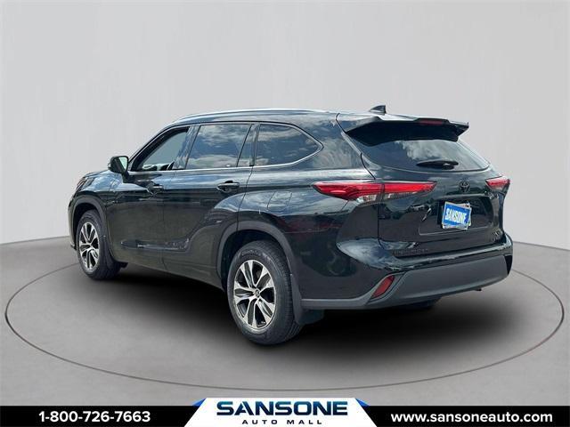 2021 toyota highlander xle