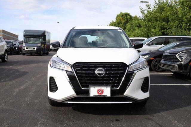 2022 nissan kicks s