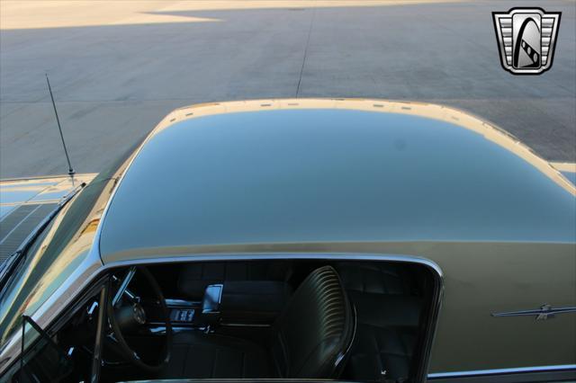 1966 ford thunderbird base
