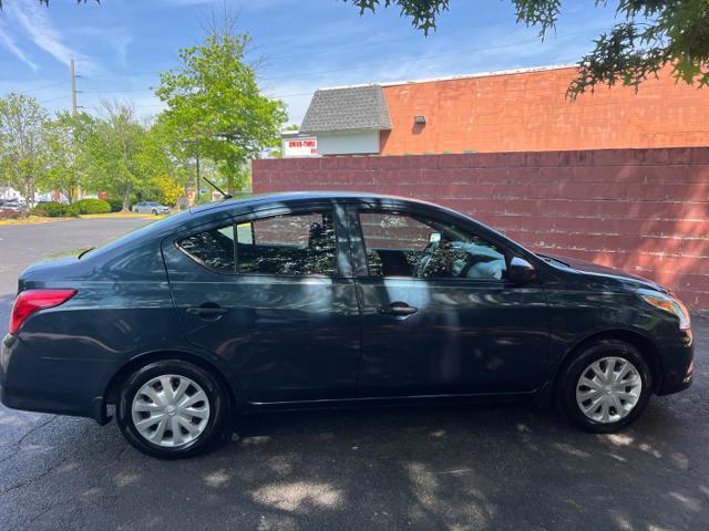 2017 nissan versa 1.6 s+